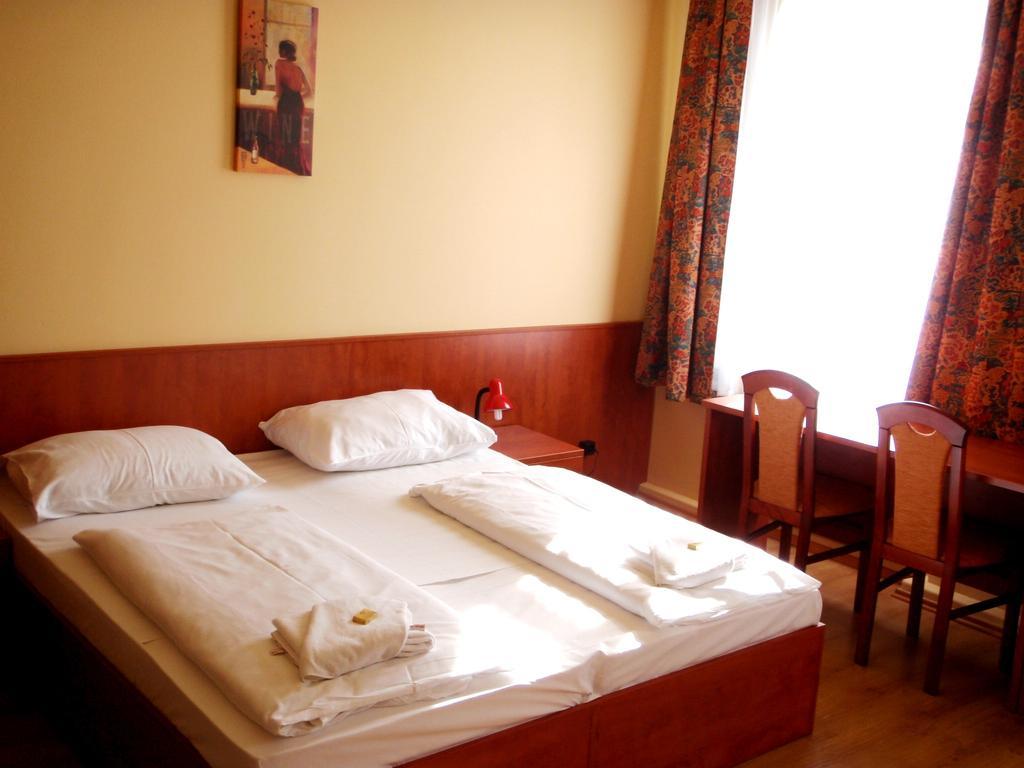 Hotel In Hernals Vienna Room photo